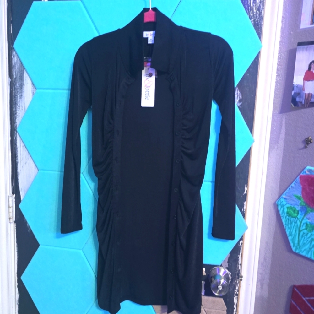 Black ruched mini dress w/long sleeves button front